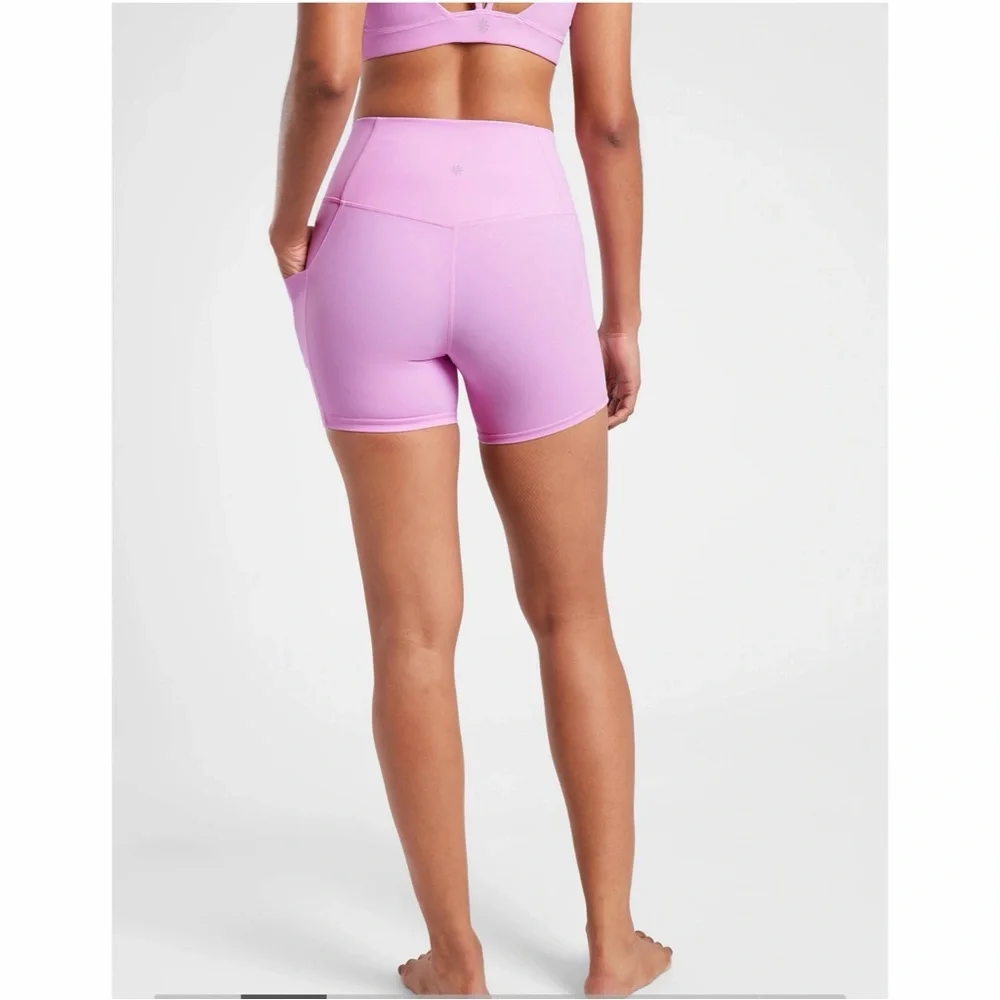 Athleta “Opaque Lilac” Salutation Stash Pocket 5” Short NWT SZ 1X - Picture 2 of 12